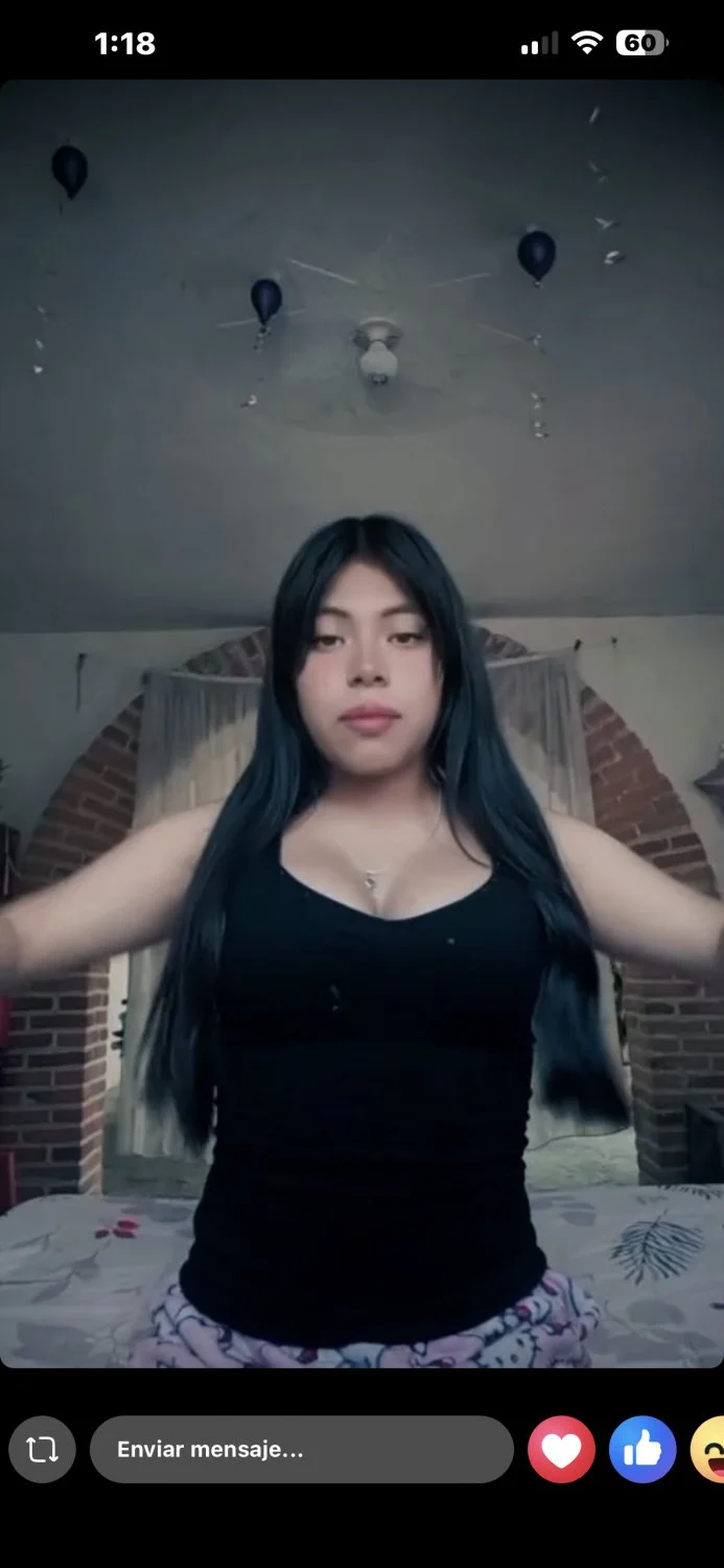 Puta de tetas grandes y deliciosas image 5