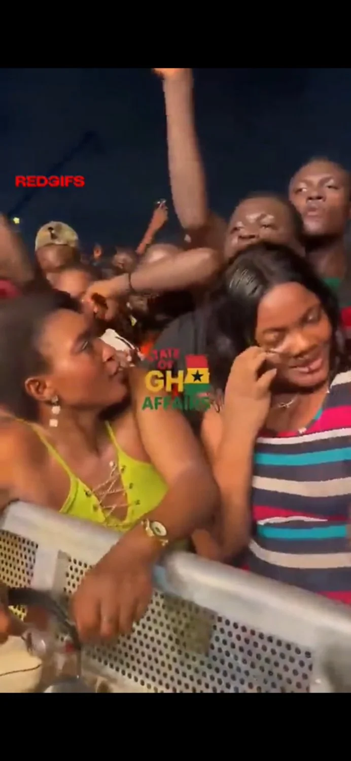 Hottie getting bang at the concert 🥵🌽🔥 main image