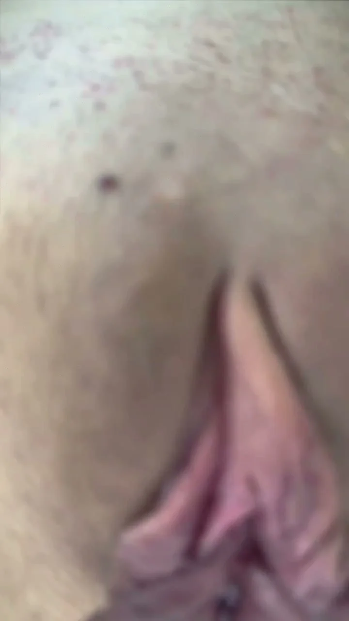 🔞 Sexy busty dirty masturbating naked wet pussy 🍑💦 OF now image 4