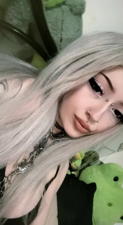 I'm the slut of your dark desires cover image
