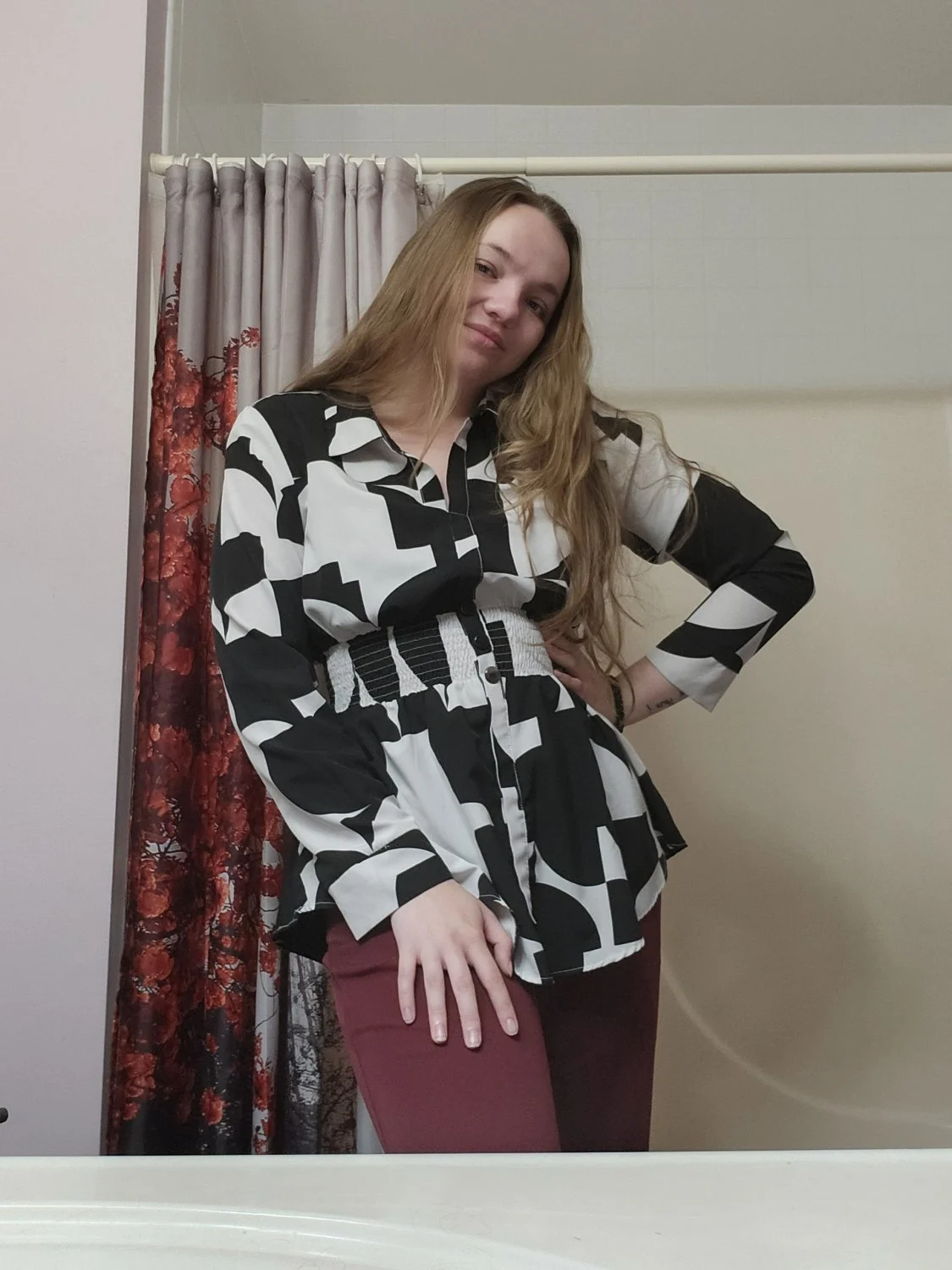 Anyone recognize her Hannah image 17