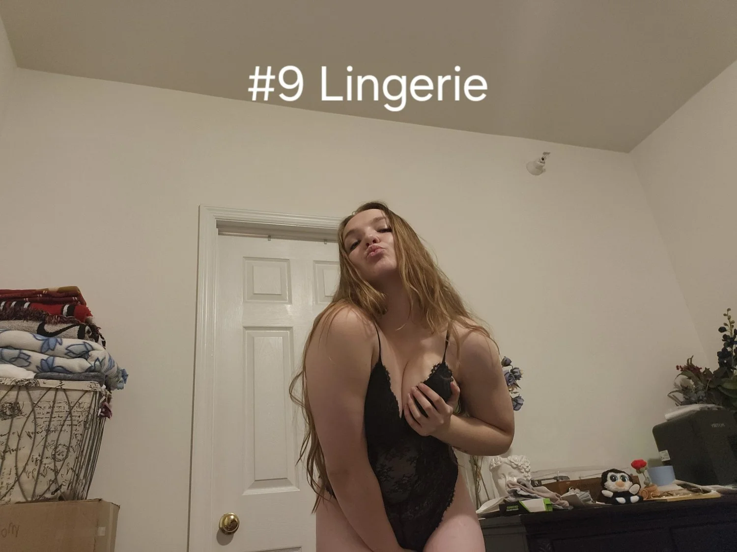 Anyone recognize her Hannah image 19