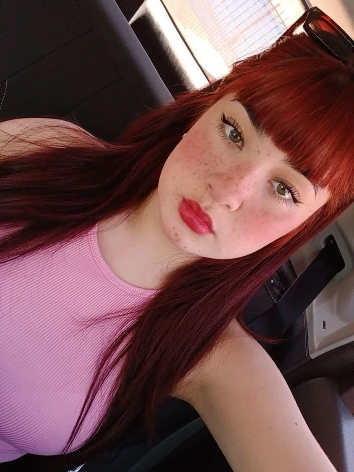 Holis soy zoe, me hablan? Paso mi tiktok main image