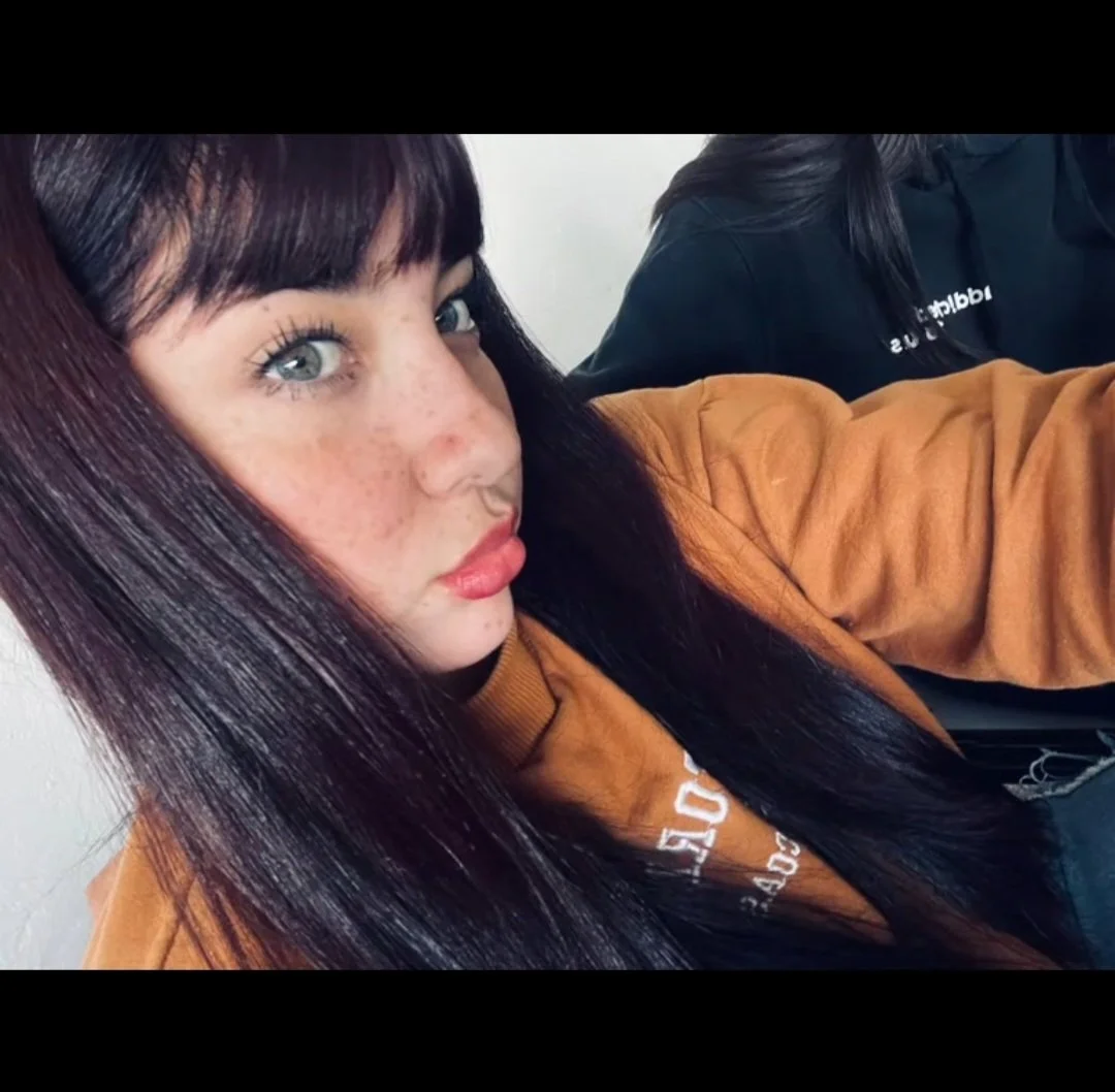 Holis soy zoe, me hablan? Paso mi tiktok image 4