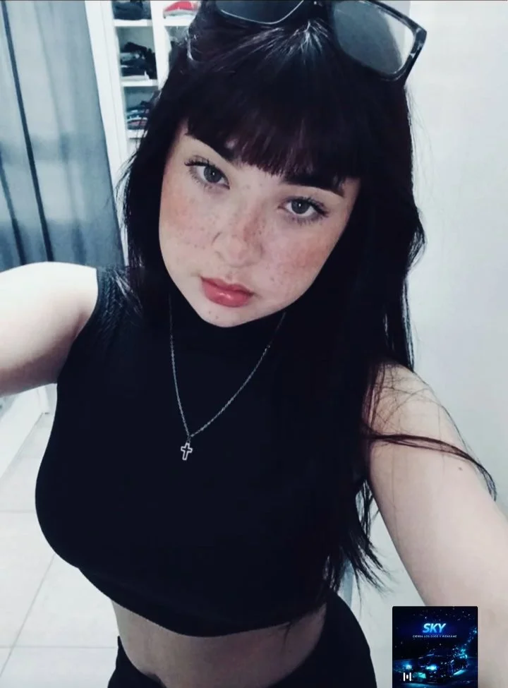 Holis soy zoe, me hablan? Paso mi tiktok image 8