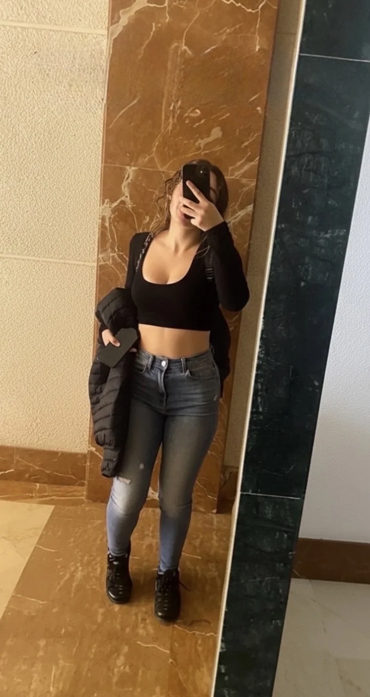 Latina culona ama parar vergas image 14