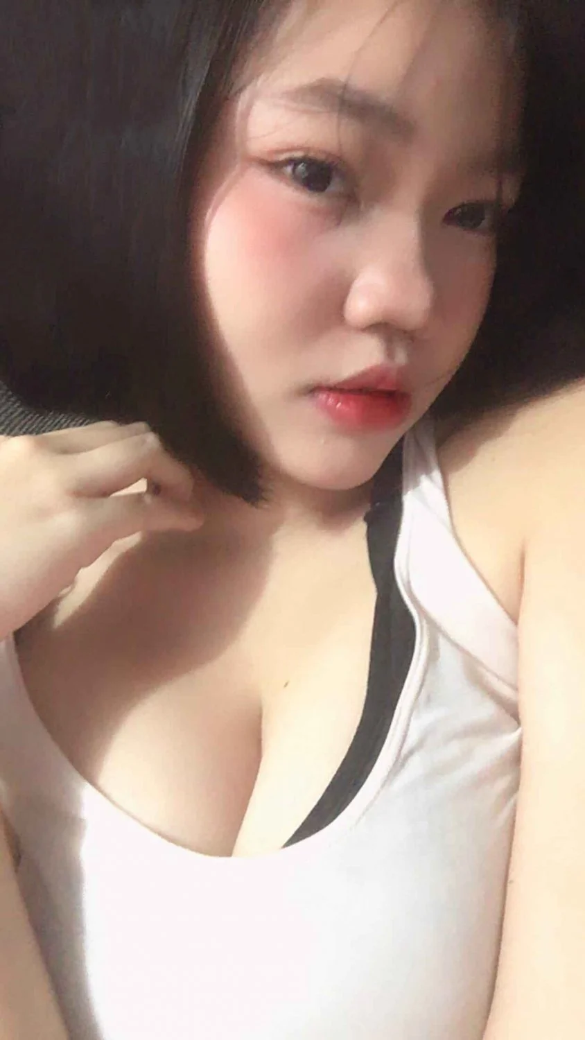 My ex-girlfriend image 1
