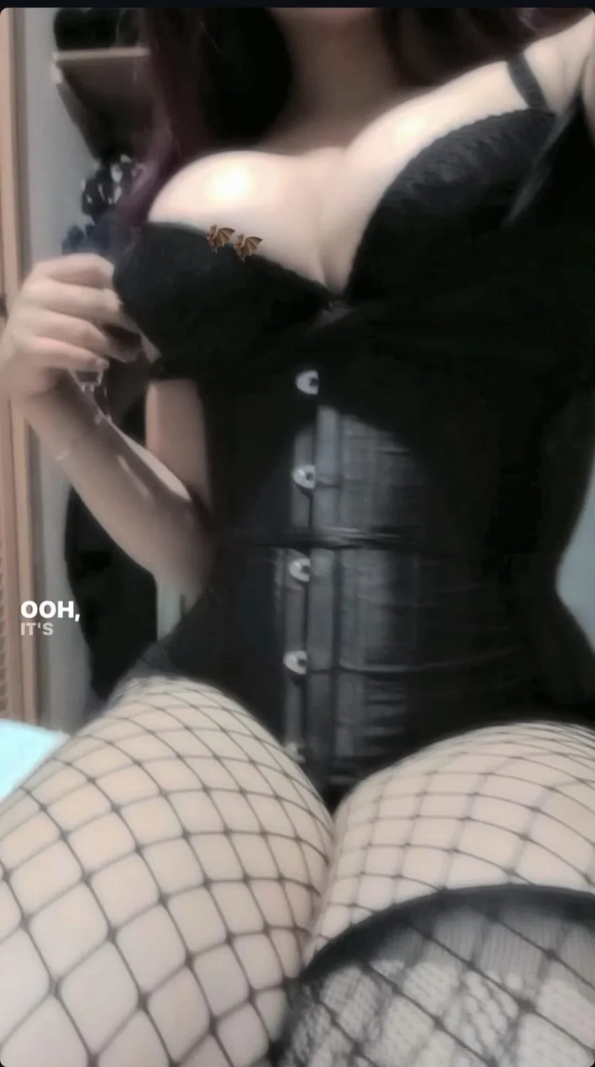 Putona jovencita image 3