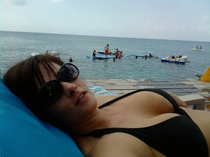 Bikini 1 main image