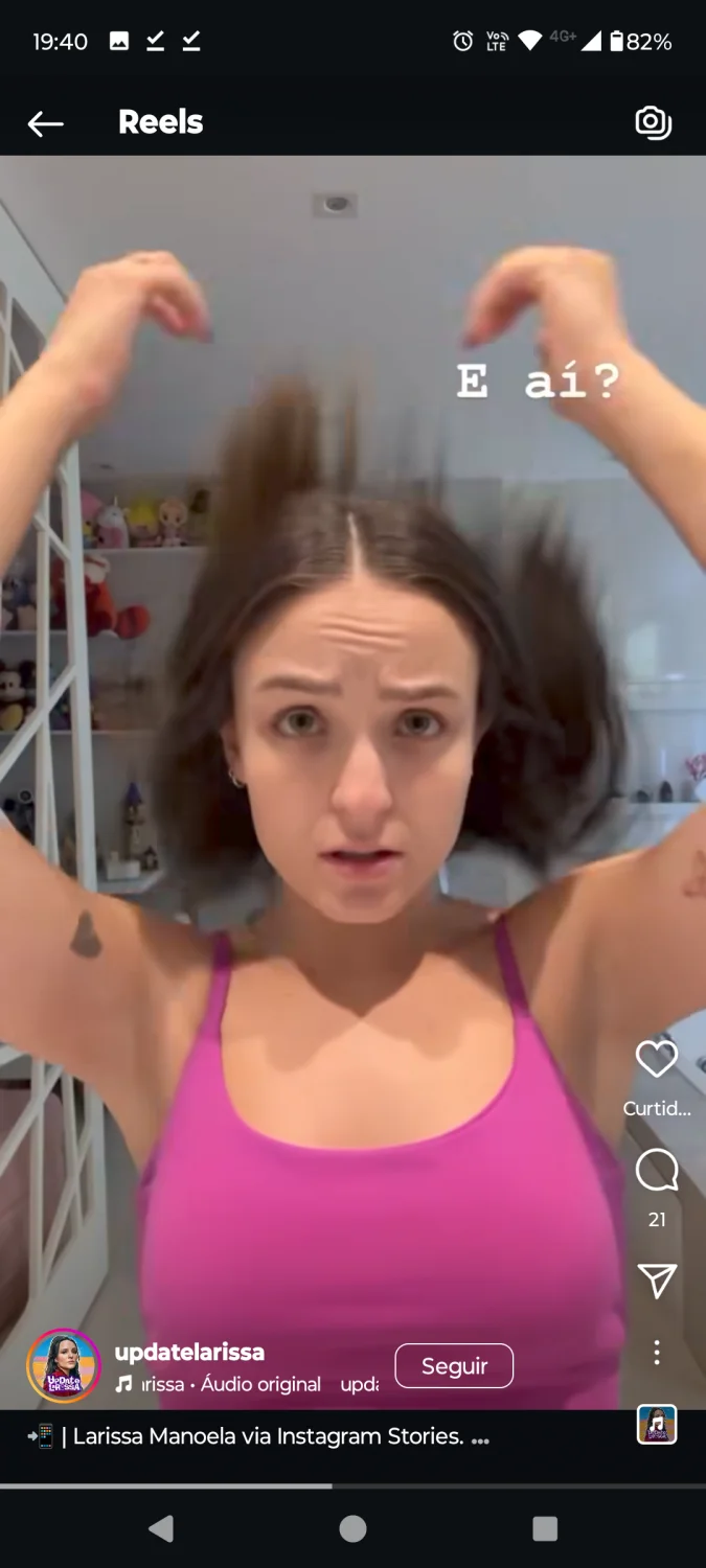 Larissa Manoela exibida mostrando axilas image 29