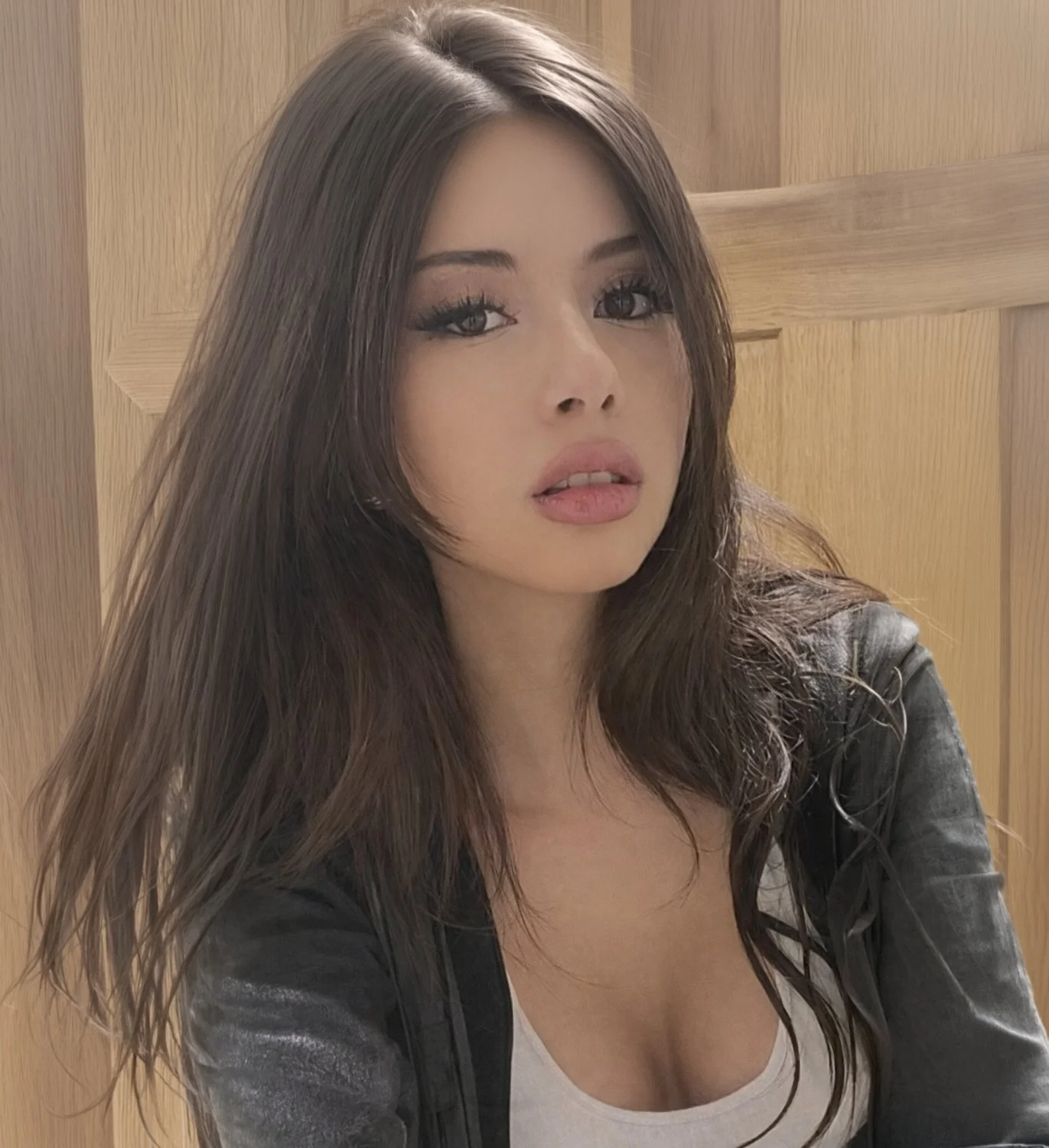 Beautiful asian teen main image