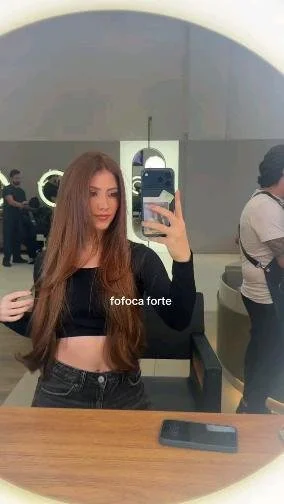 Mirror selfie da Soso...Sofia Espanha delicia , beleza novinha , gatinha gostosa !!! main image