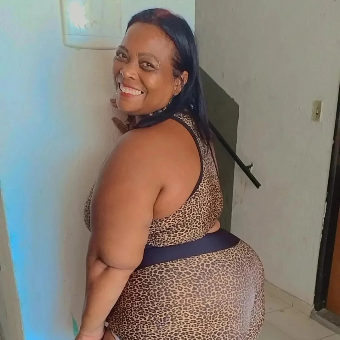 Luciana Bispo Sexy image 17