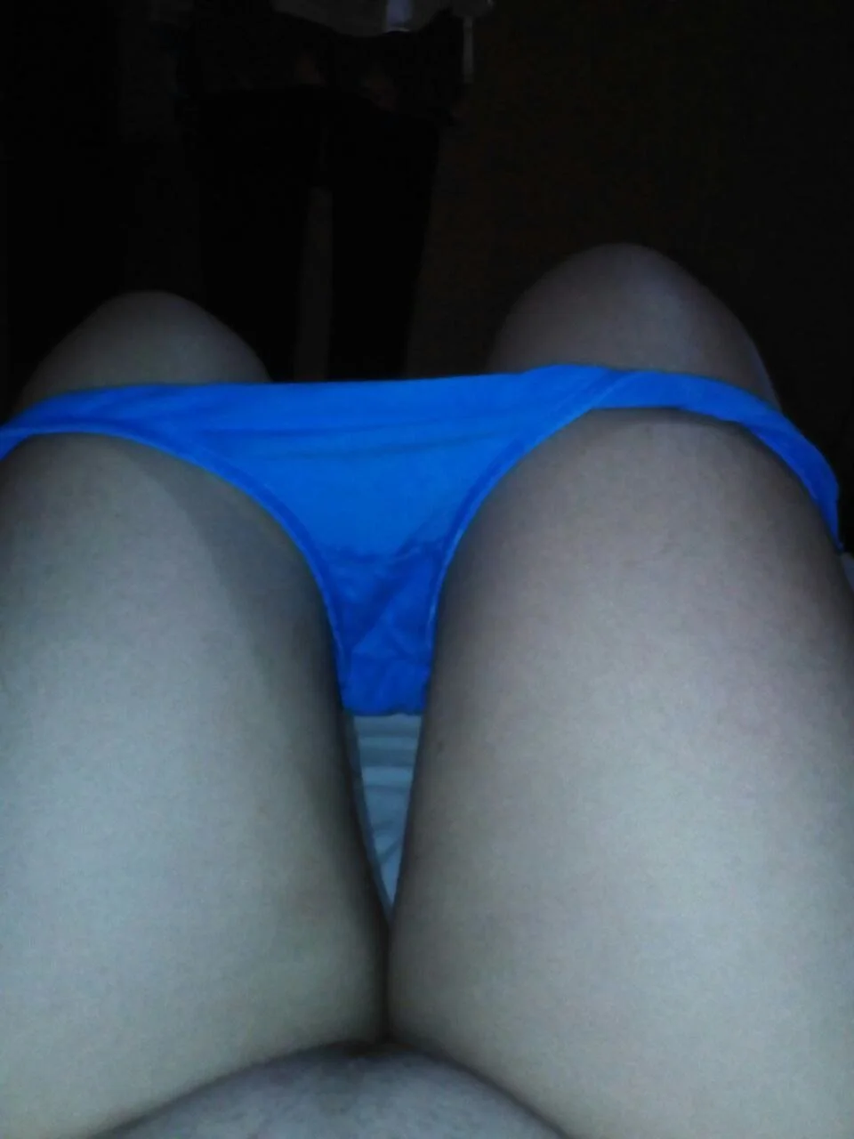Putipobre enseñando tetas y culo image 10