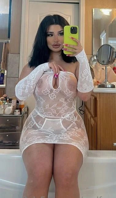 Hot Lebanese Foreign Slut image 37