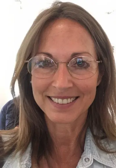 REAL GERMAN AMATEUR MOM CUM FACE cover image
