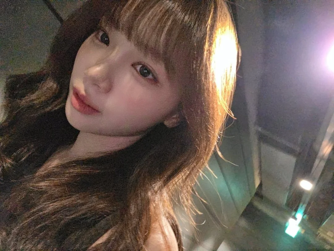 chaewon is perfect, idol #1 image 11