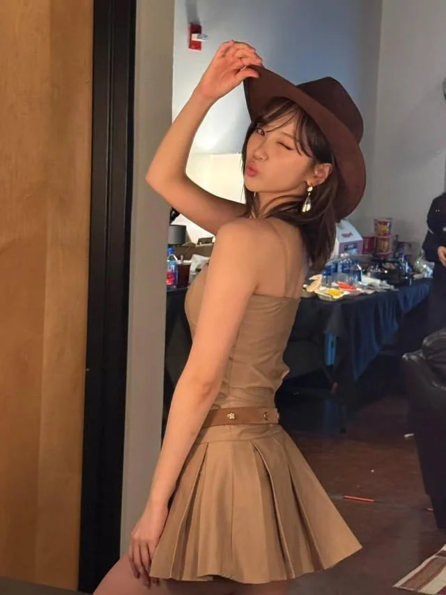 chaewon is perfect, idol #1 image 3