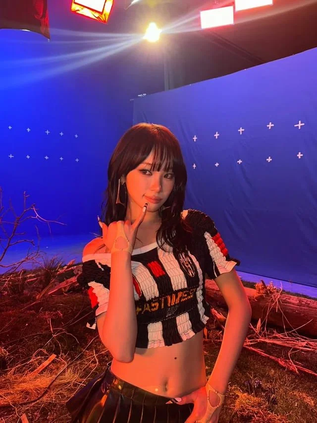 chaewon is perfect, idol #1 image 4