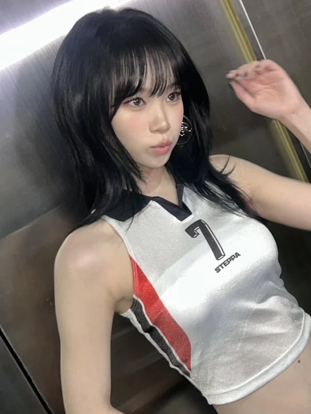 chaewon is perfect, idol #1 image 8