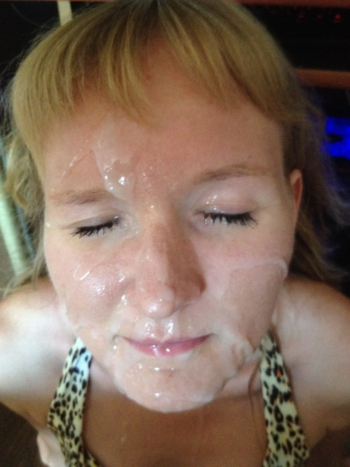 Zoya Slut loves Facials image 8