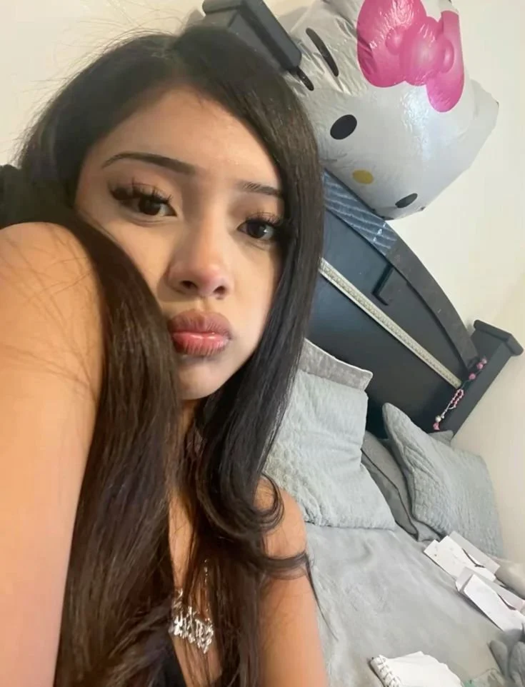 Perfect ass latina slut baddie main image