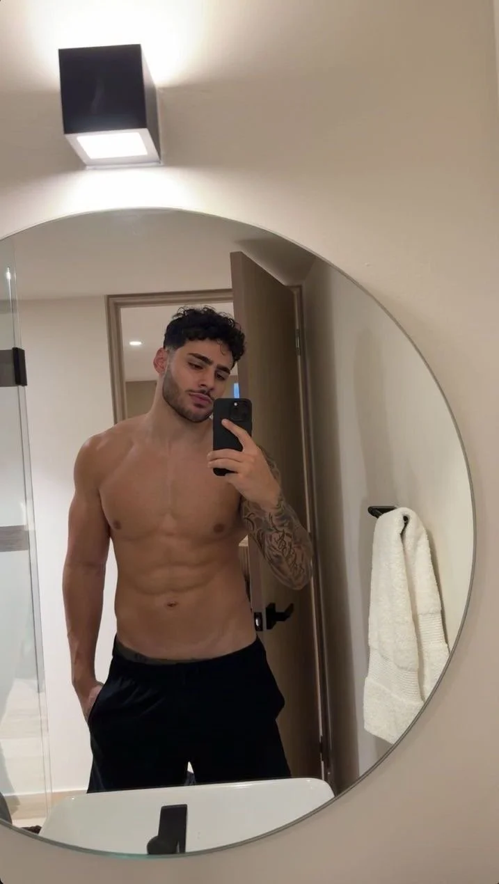 If you want to be exposed ladies send your worse on my Snapchat I have 2m followers image 2