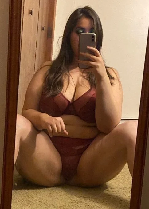 Whore Sandra image 3