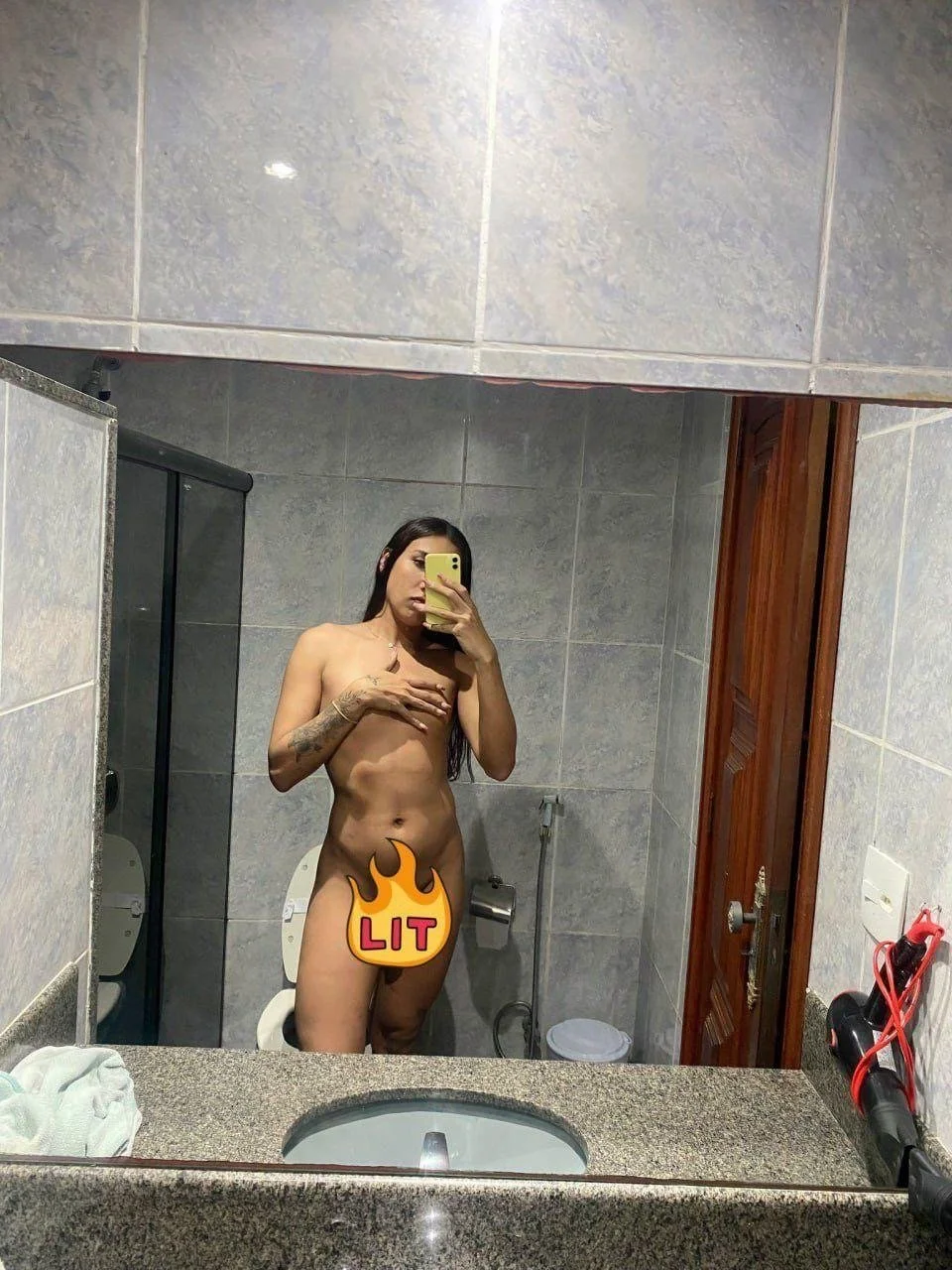 Novinha deu pro negão main image