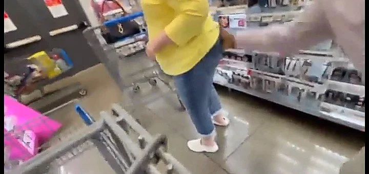 Helping a nice stranger get the spider off main image