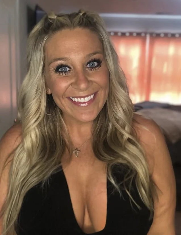 Gorgeous Thick PAWG is built to fuck image 12