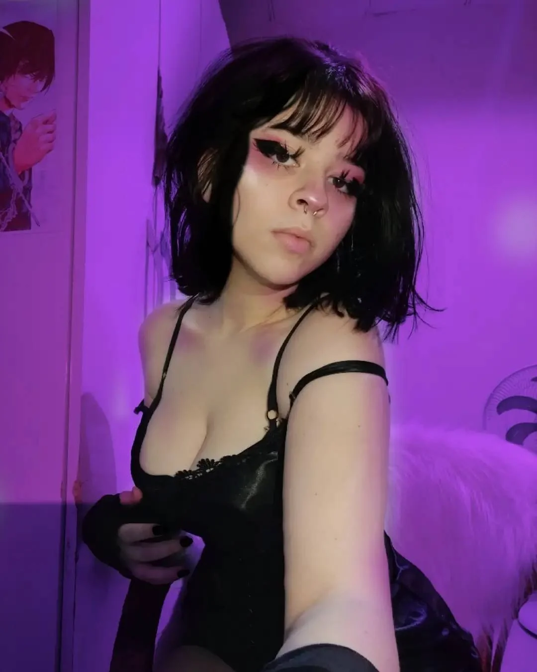 Novinha EMO do cosplay lindíssima toda melada de tanto tesão...Banquinha maravilhosa e peituda image 4