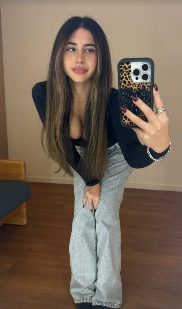 Big Boob Teen Bop Zoe image 3