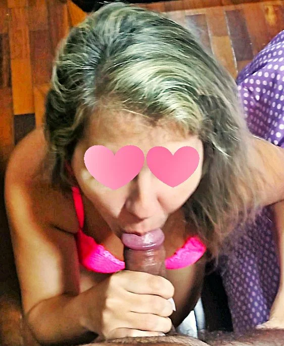 Minha Loirinha mamando. Gostaram? main image