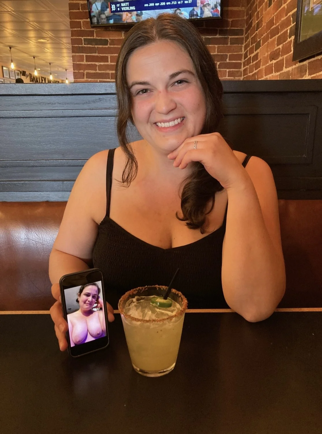 Slut risking in public main image