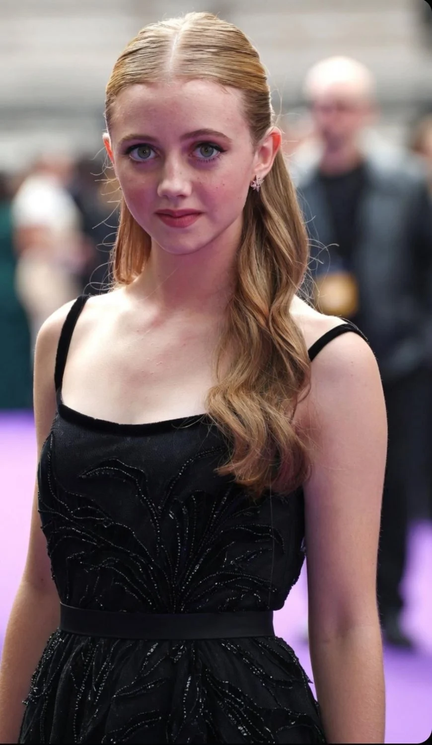 Evie image 18