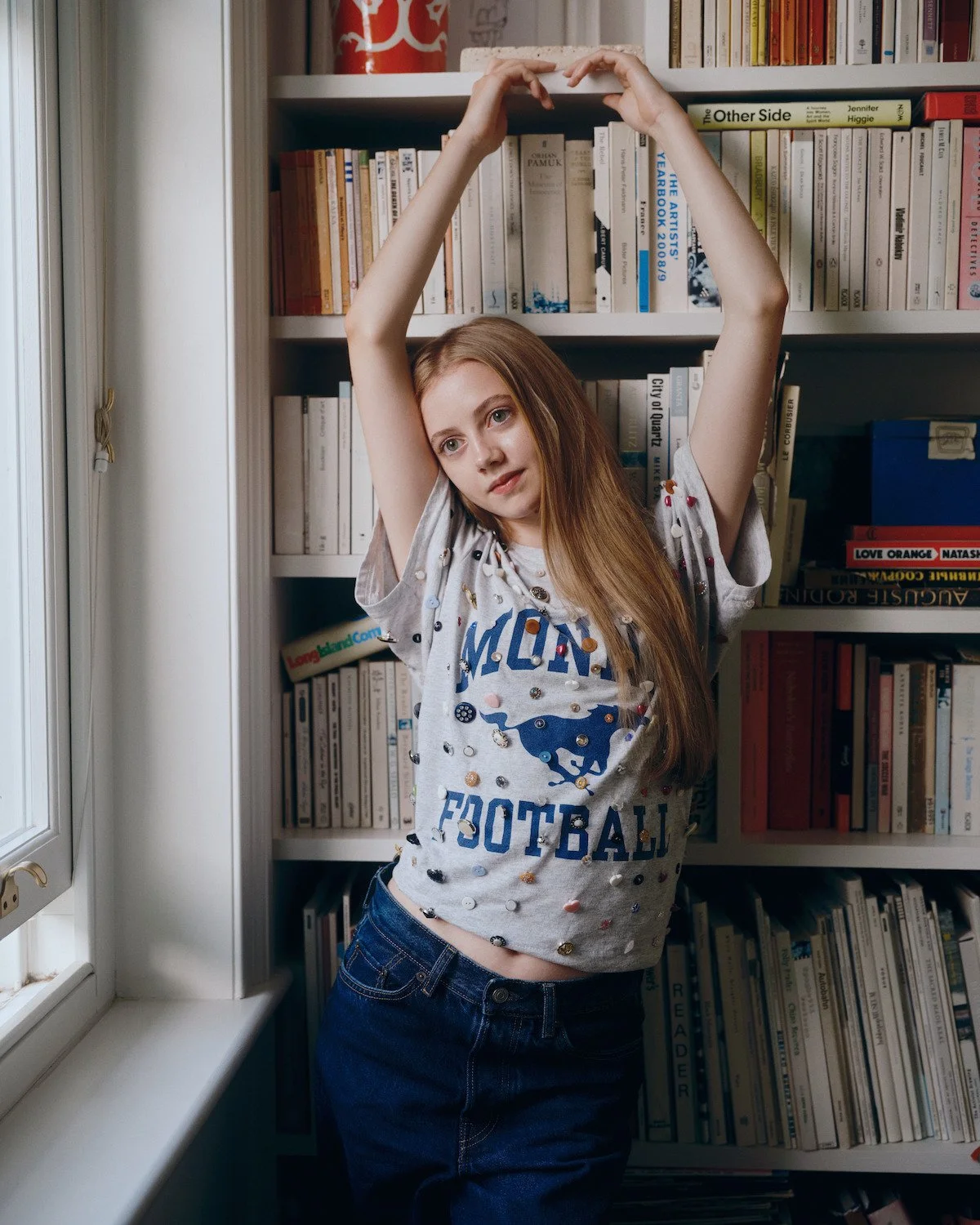 Evie image 19