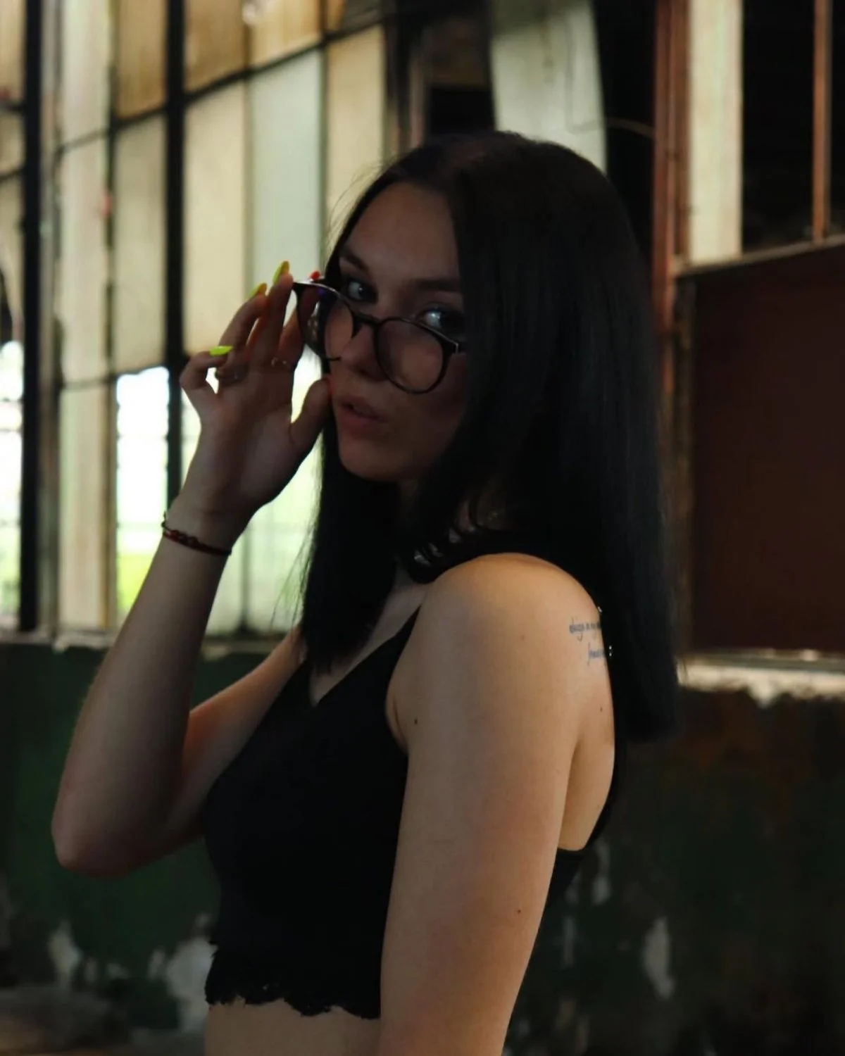 Romanian slut Timeea lost in IRL game image 13