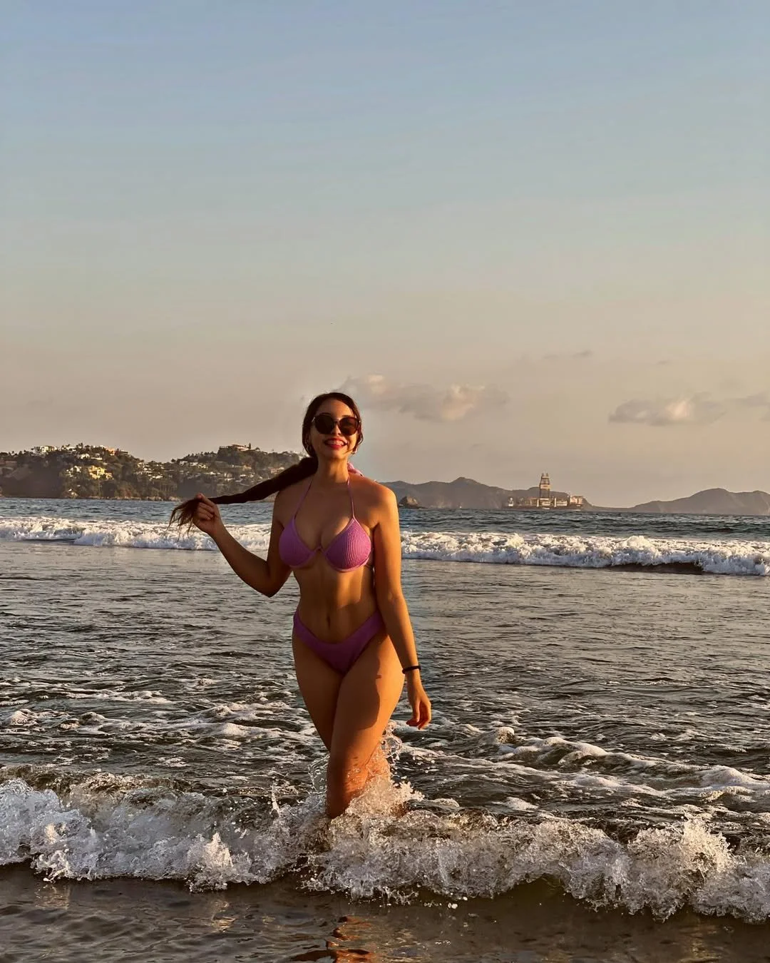 morrita en bikini image 4