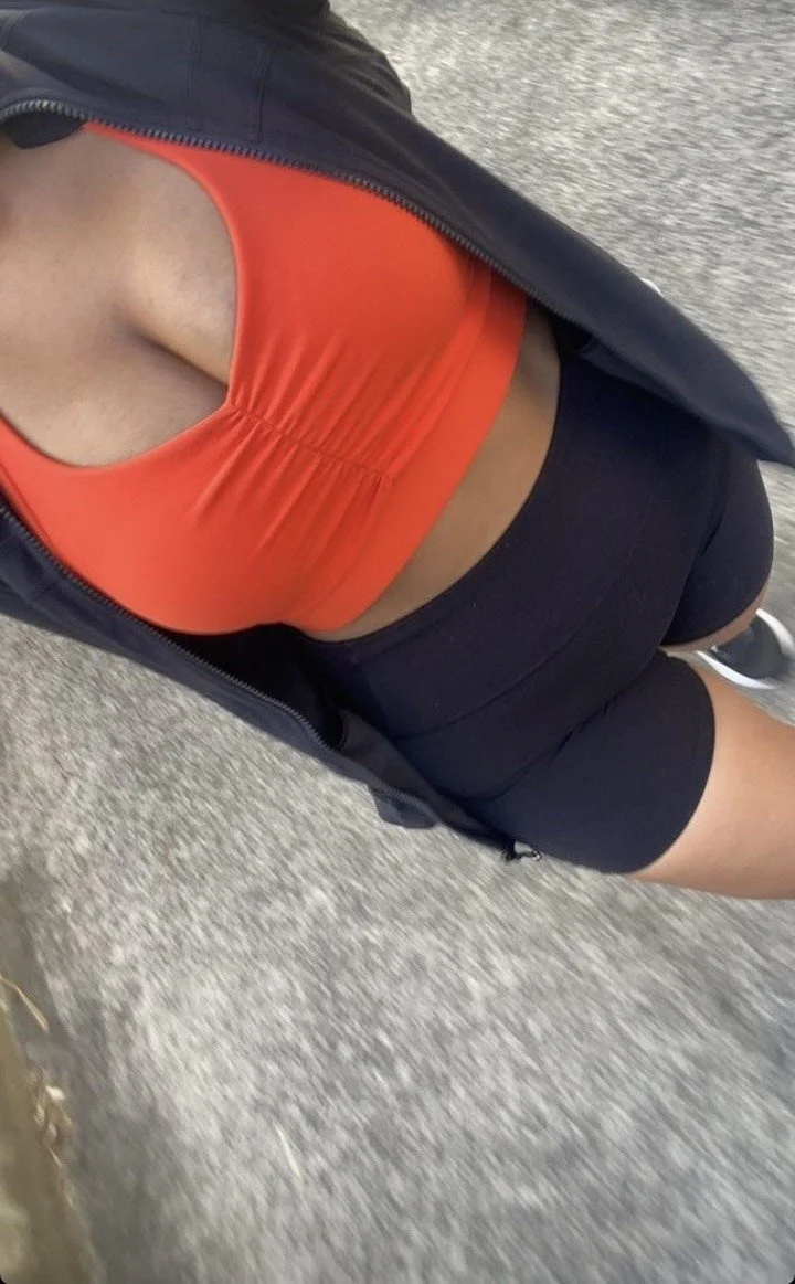 Sexy Desi Indian Girl Priyanka image 17