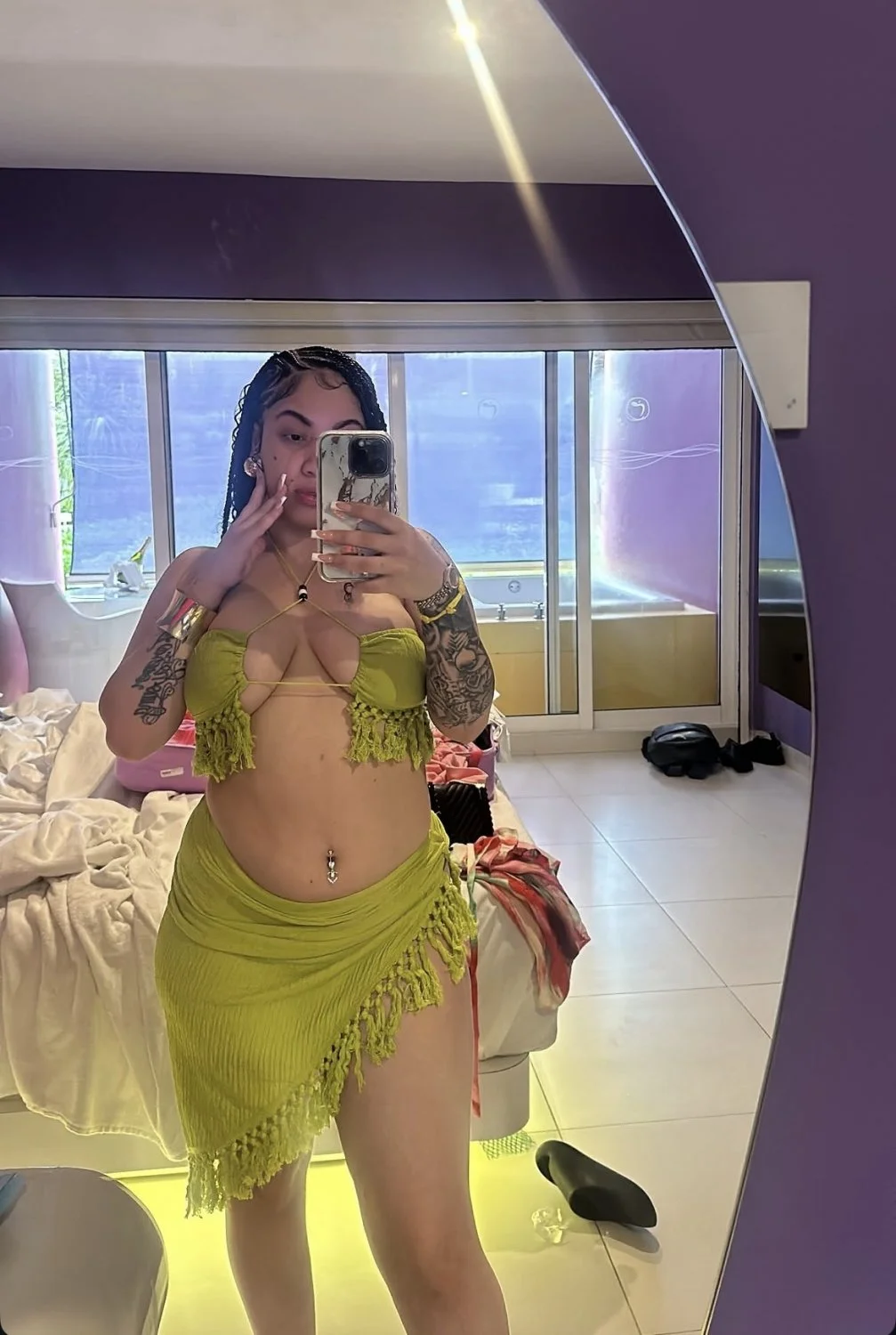 Claudia big titty Dominican slut main image