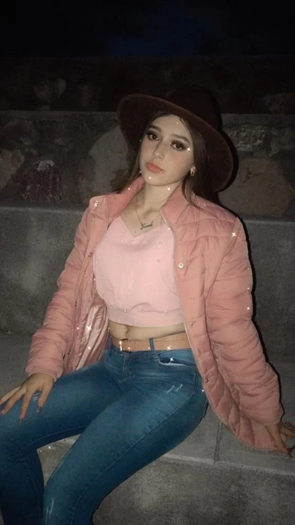 Miren a esta puta embarazada que me entregaron image 13