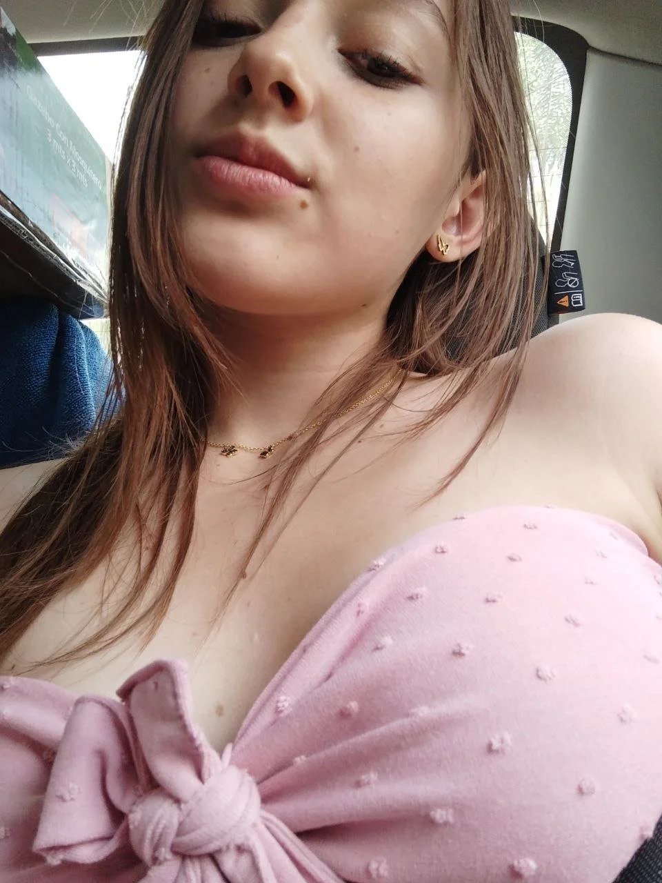 Miren a esta puta embarazada que me entregaron image 21