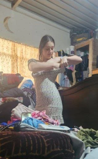Miren a esta puta embarazada que me entregaron image 4