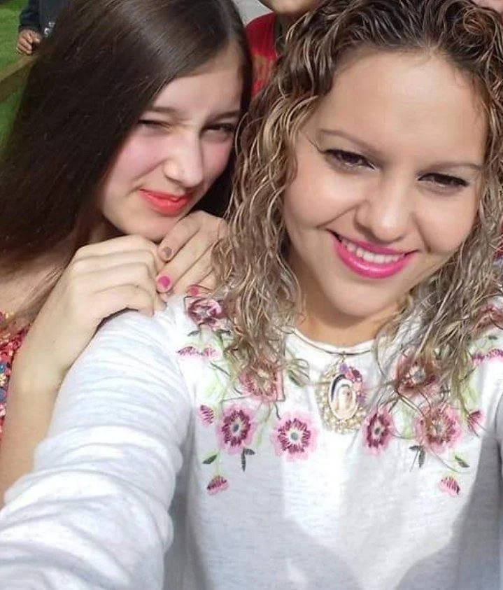 Miren a esta puta embarazada que me entregaron image 6