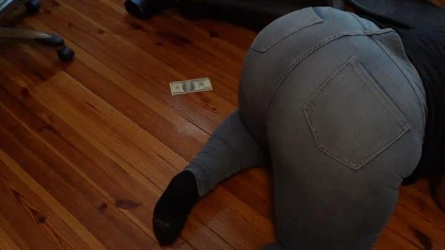 Big booty YouTube slut image 2