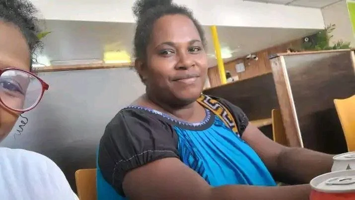Busty PNG Mama spread pussy image 6