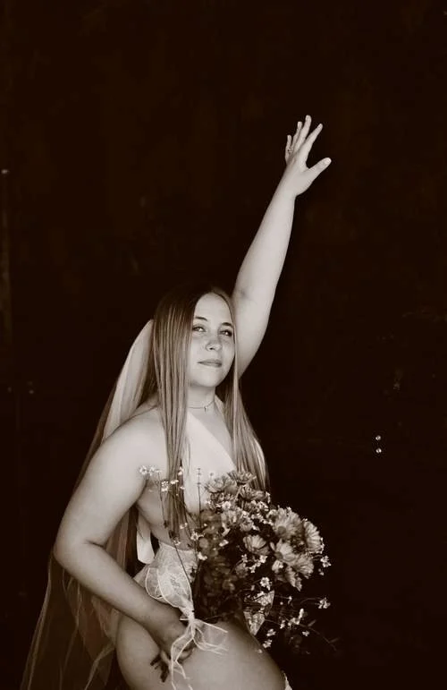 Something is different in the UTAH water boudoir image 13