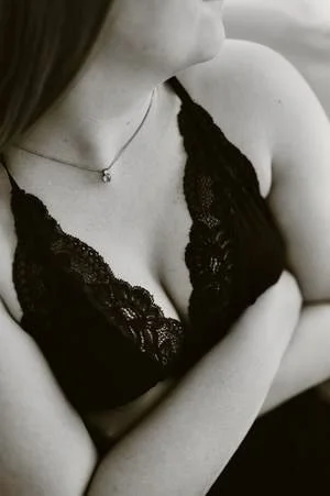 Something is different in the UTAH water boudoir image 14