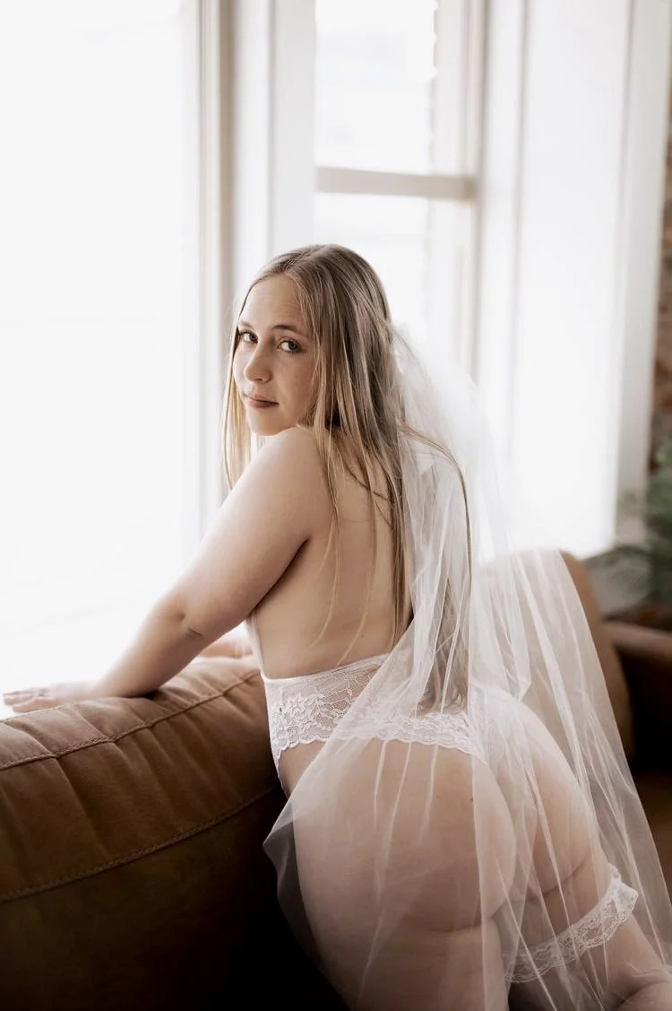 Something is different in the UTAH water boudoir image 20